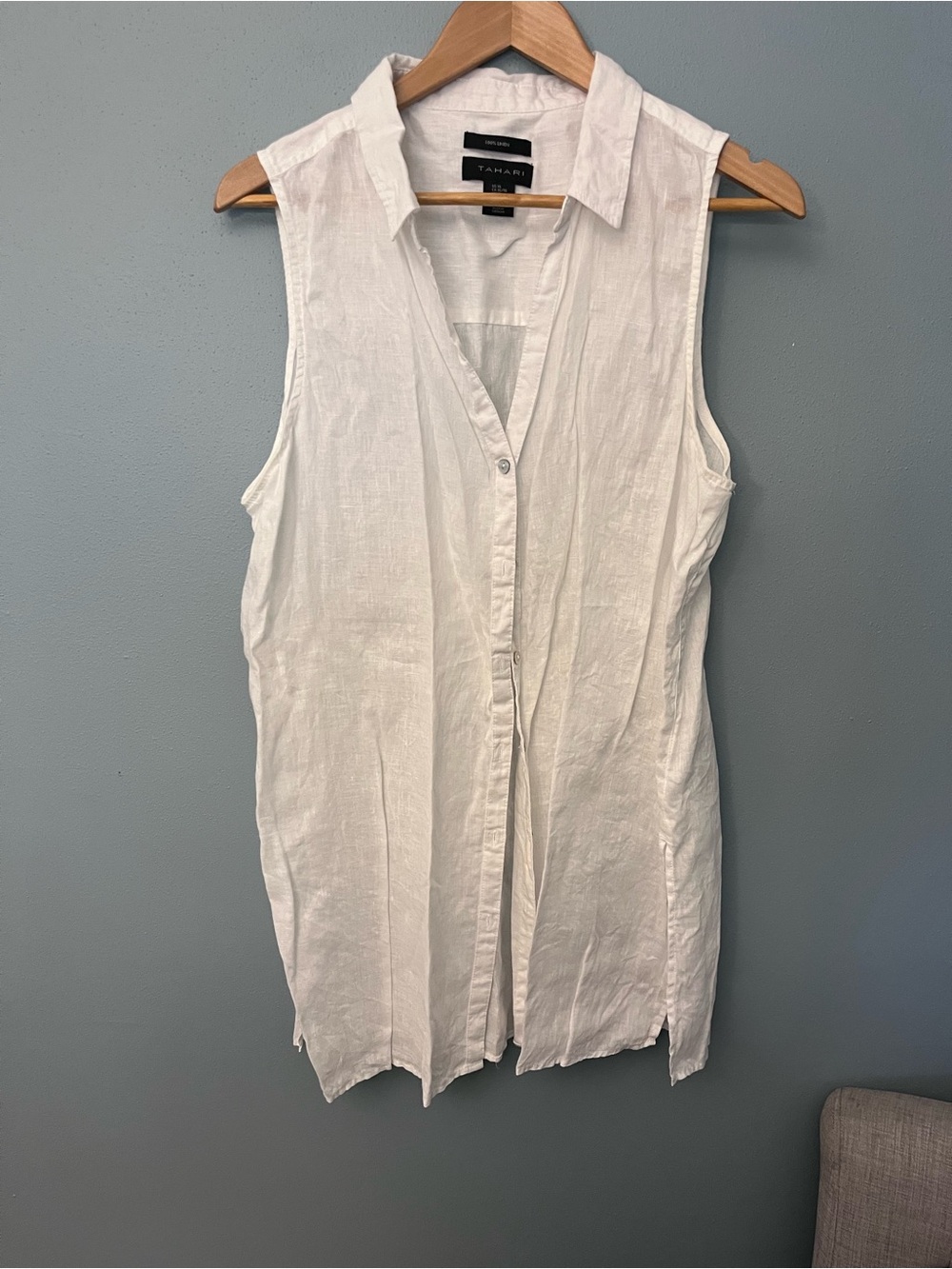 Tahari Sleeveless Button-Front Linen Tunic